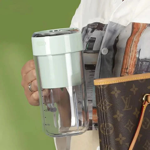 MINI SMOOTHIE BLENDER WITH STRAW